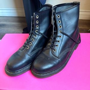 DrMartens The Original Leather Boots